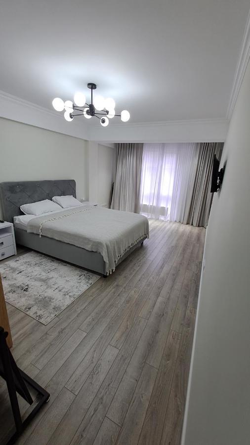 Airport 24&24 Car Parking Apartment Chisinau Bagian luar foto
